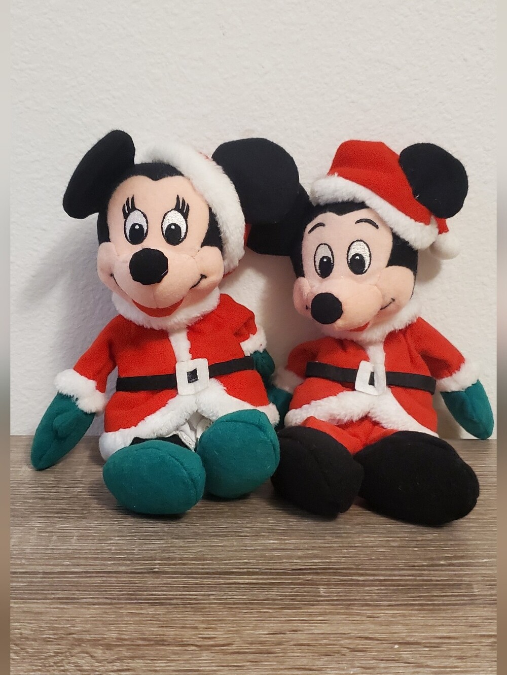 Vintage 90s Disney Store Mini Bean Bag Mickey & Minnie Plush Santa Duo